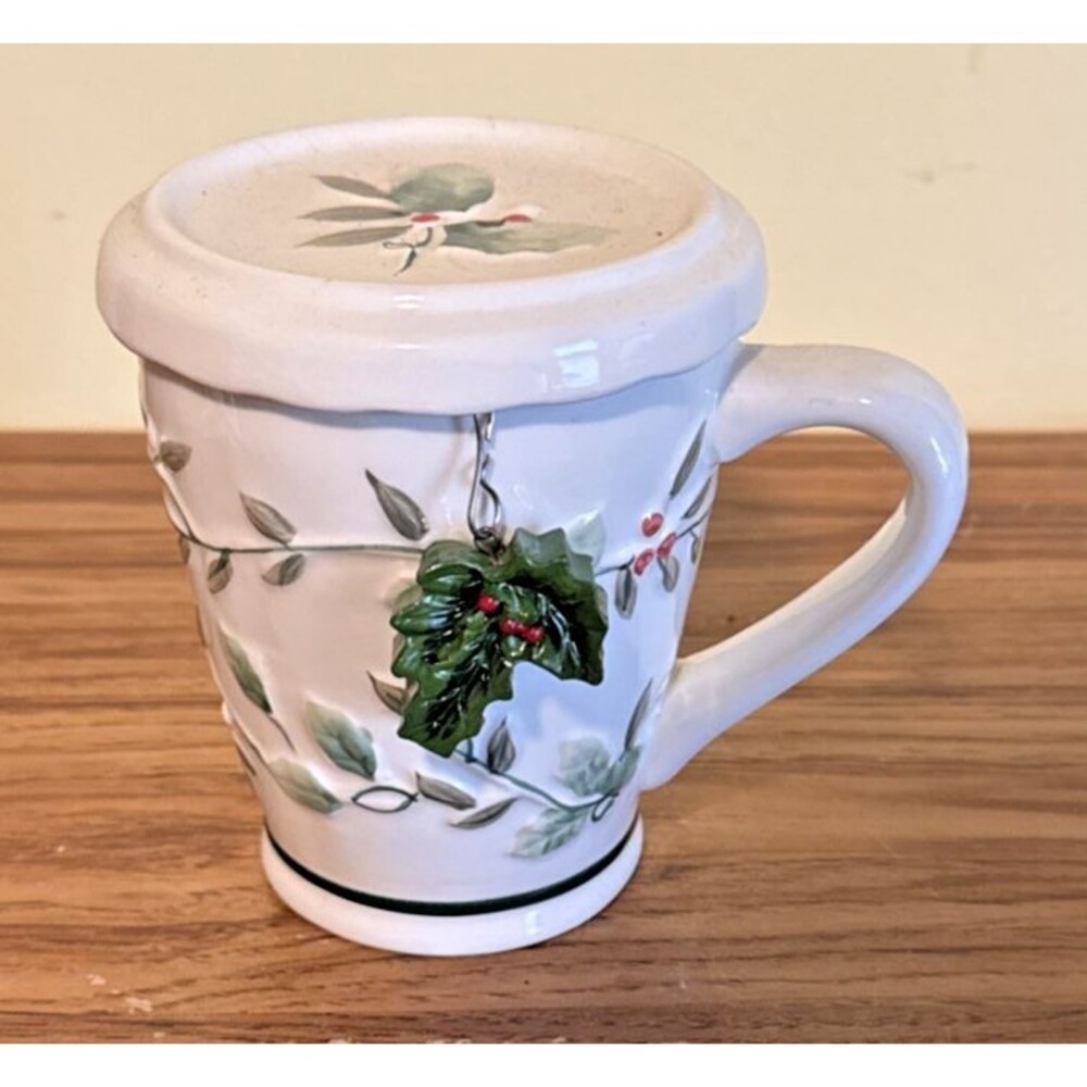 Pfaltzgraff Winterberry Covered Mug Holiday Christmas Tea Coffee w/Lid/Infuser